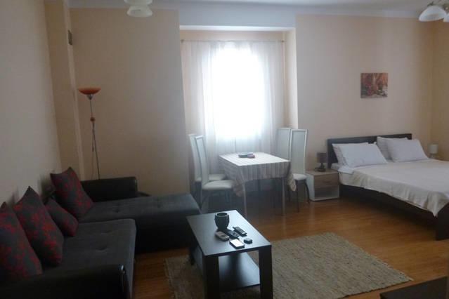 Roman Gardens Studio Apartment Risan Dış mekan fotoğraf